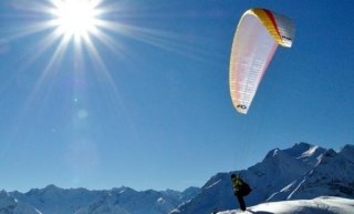  Winter paragliding 